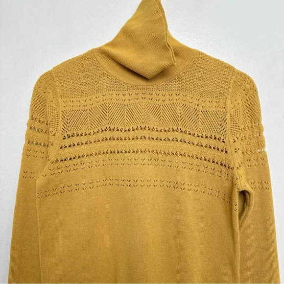 Banana Republic Womens Small  Pointelle Micro-Knit Turtleneck Sweater - Picture 5 of 16